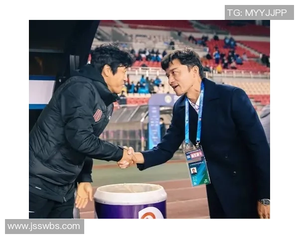 成都网球队节奏之争引发热议球迷与教练的观点碰撞 成都网球队节奏之争引发热议球迷与教练的观点碰撞